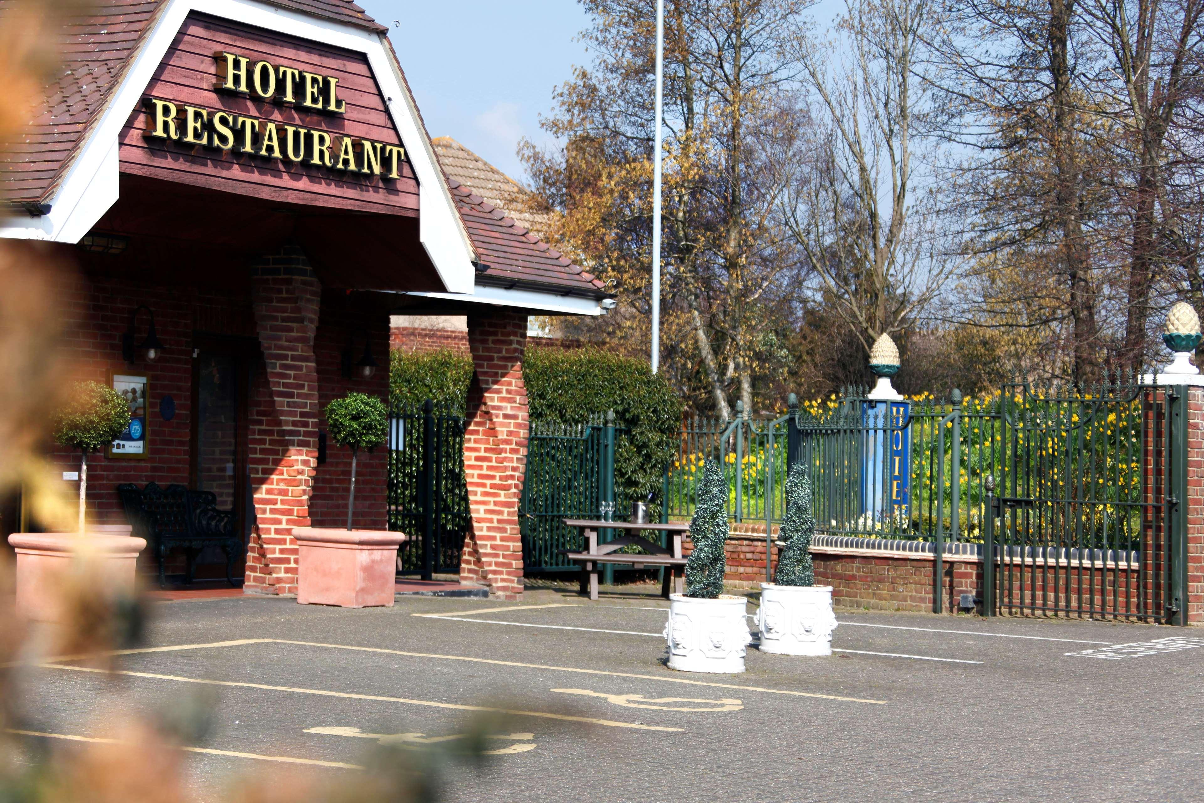Best Western Manor Hotel Грейвсенд Экстерьер фото