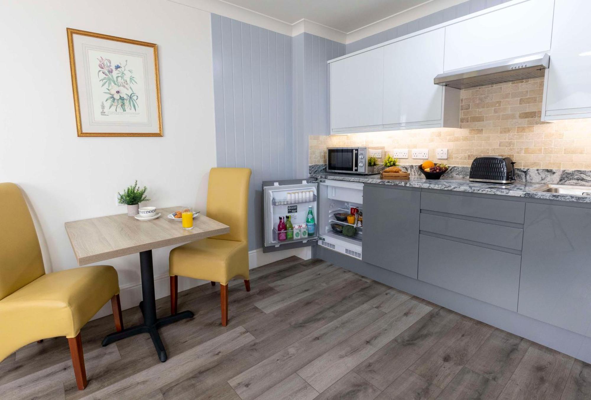 Best Western Manor Hotel Грейвсенд Экстерьер фото