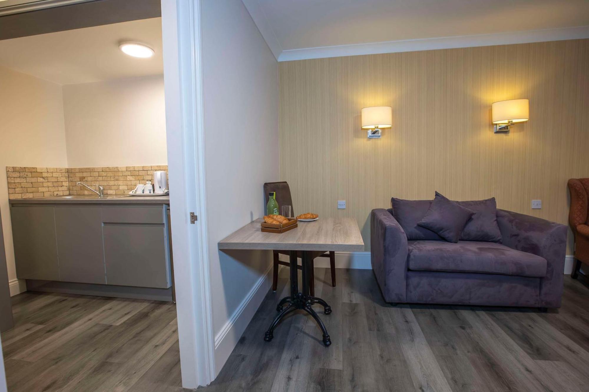 Best Western Manor Hotel Грейвсенд Экстерьер фото