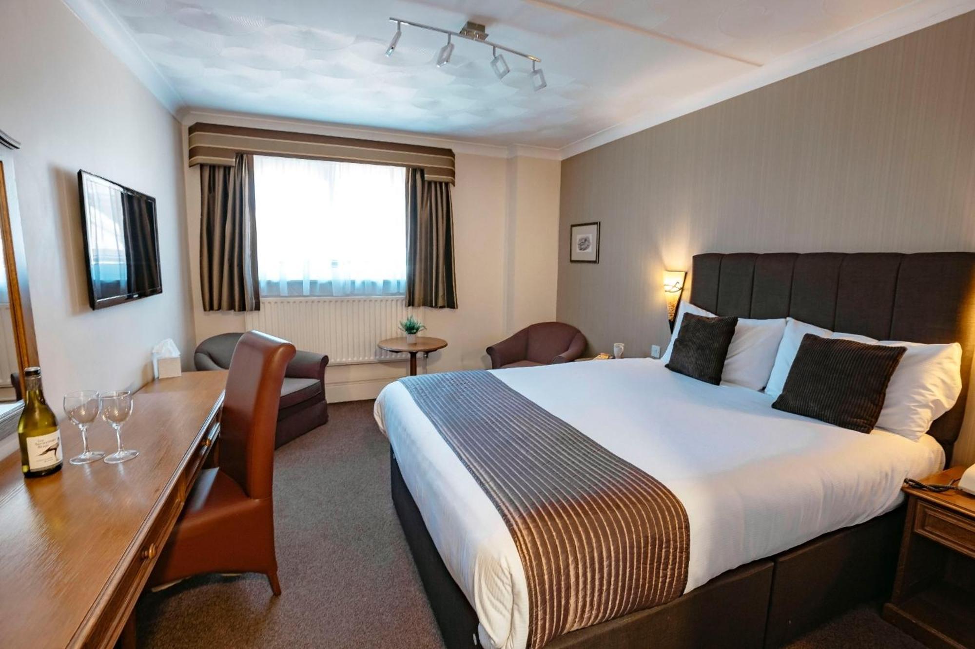 Best Western Manor Hotel Грейвсенд Экстерьер фото