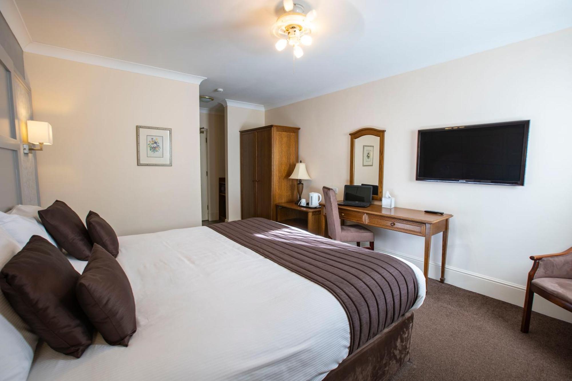 Best Western Manor Hotel Грейвсенд Экстерьер фото